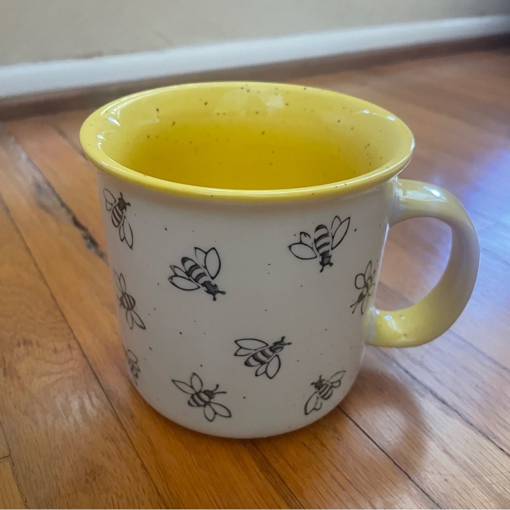Meritage Bumble Bee Speckled Mug Yellow Inside